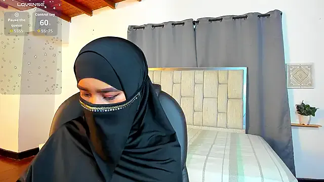 kalila_latif from StripChat is Freechat