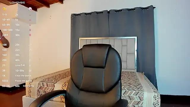 kalila_latif from StripChat is Freechat