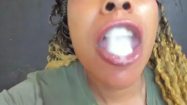 KamariaFyre from StripChat