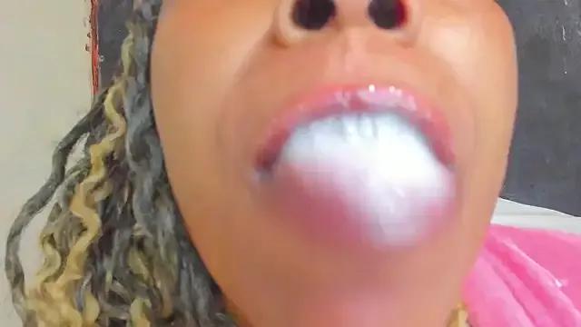 KamariaFyre from StripChat