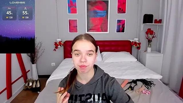 KamilaPeach from StripChat is Freechat