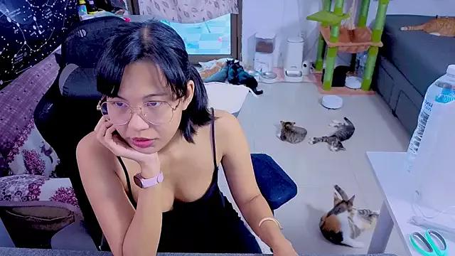 Kana_G from StripChat