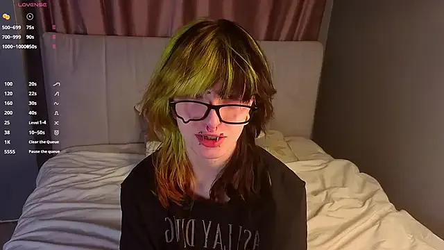 KandraCruser from StripChat is Freechat