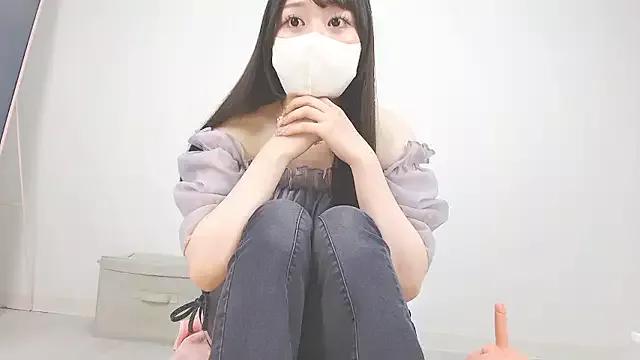 Kanna_queen_sss from StripChat is Freechat