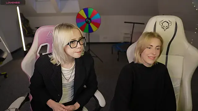 Kara_cat on StripChat 