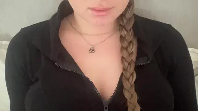 KaraLeee from StripChat