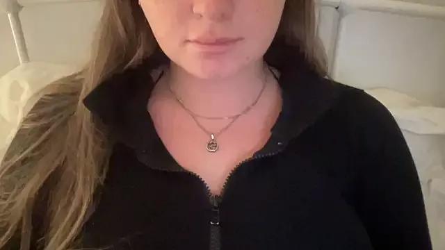 KaraLeee from StripChat