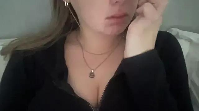 KaraLeee from StripChat