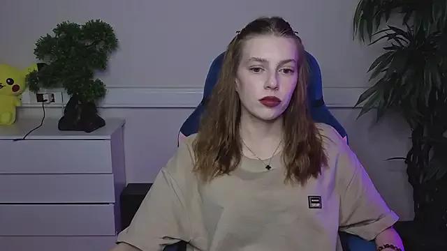 KarenLambert from StripChat is Freechat