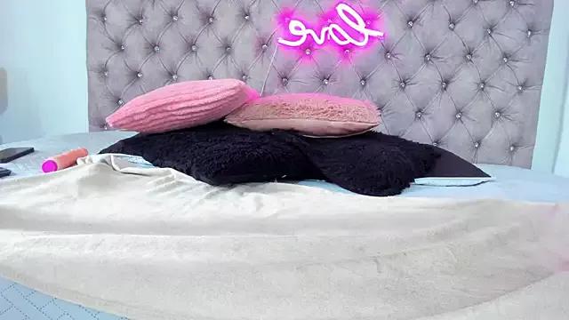 Try our streaming cams variety and talk on a personal level with our adorable girls streamers, showing off their bountiful shapes and dildos.
