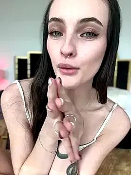 Cling to live show with KarissaChantelle from StripChat 