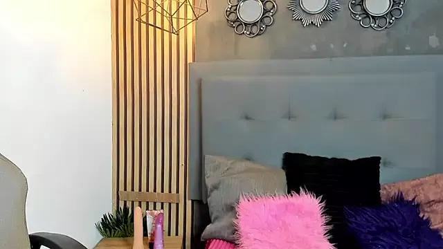 Try our streaming cams variety and talk on a personal level with our adorable girls streamers, showing off their bountiful shapes and dildos.