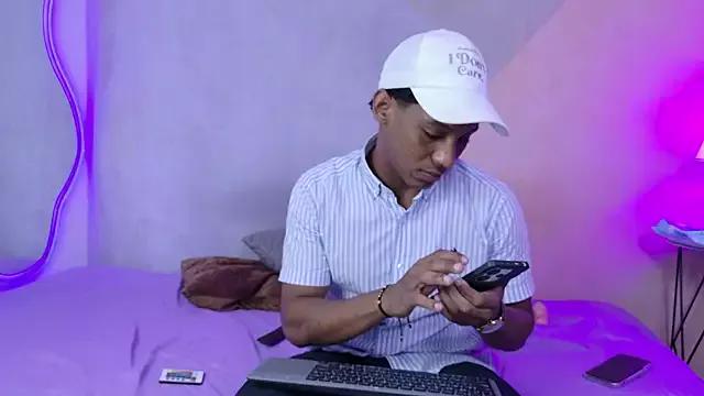 karol_vanessa01 from StripChat is Freechat