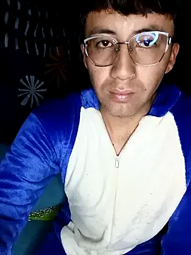 karola_horny from StripChat is Freechat