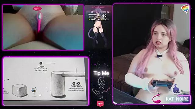 Kat_noire from StripChat is Freechat
