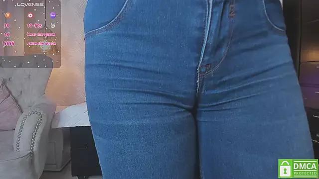 Try our streaming cams variety and talk on a personal level with our adorable girls streamers, showing off their bountiful shapes and dildos.