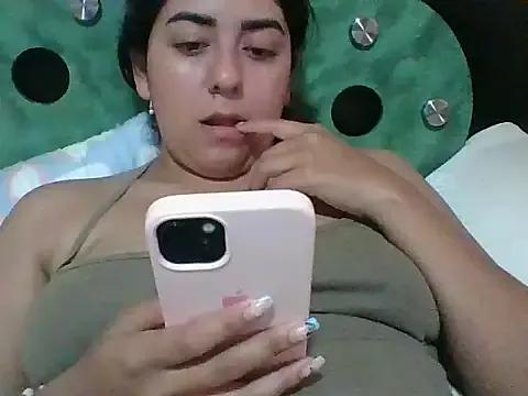 Katalina_Lavoie from StripChat