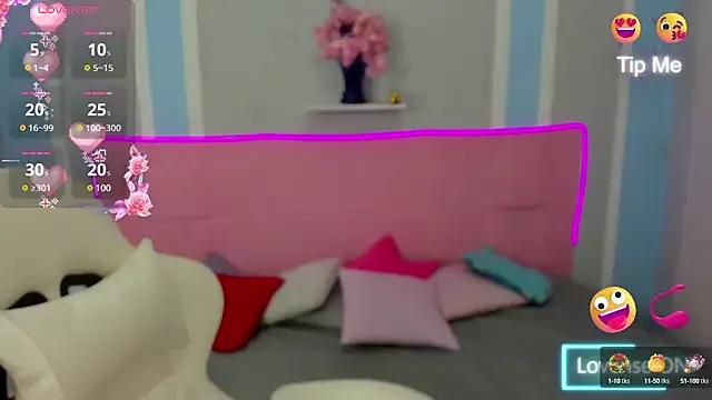 Katalina_red from StripChat is Freechat