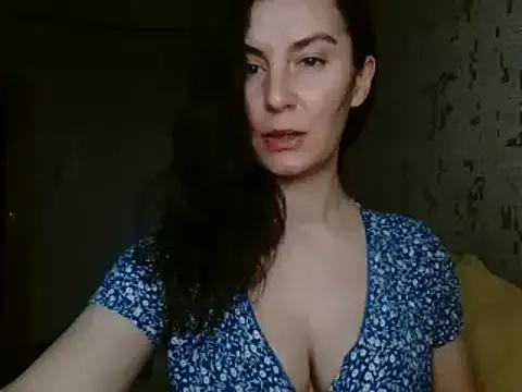 KatalinaQE from StripChat is Freechat