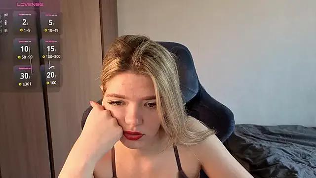 KatanaSVibe from StripChat is Freechat