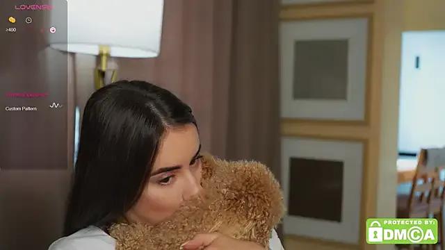 KateCarrey from StripChat is Freechat