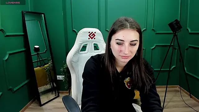 KateLusst from StripChat is Freechat