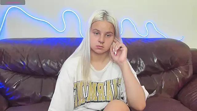 Try our streaming cams variety and talk on a personal level with our adorable girls streamers, showing off their bountiful shapes and dildos.