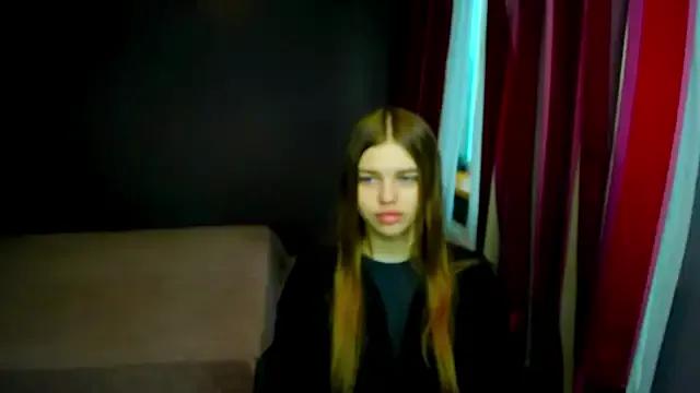KateSantanas from StripChat is Freechat