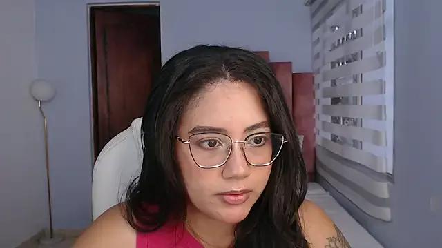 Kath_Martinezz from StripChat is Freechat