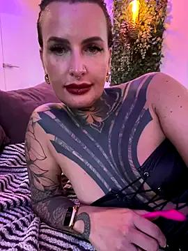KathaleaNoir from StripChat is Freechat