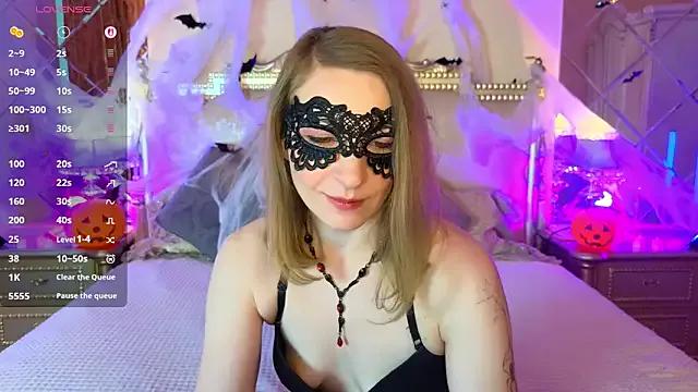 Katherine_Loveau from StripChat is Freechat