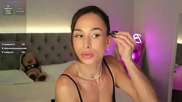 Try our streaming cams variety and talk on a personal level with our adorable girls streamers, showing off their bountiful shapes and dildos.