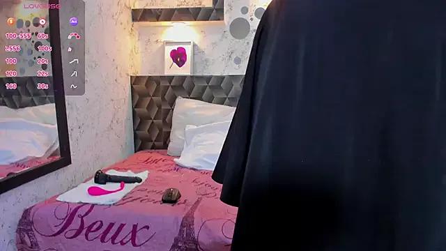 Try our streaming cams variety and talk on a personal level with our adorable girls streamers, showing off their bountiful shapes and dildos.