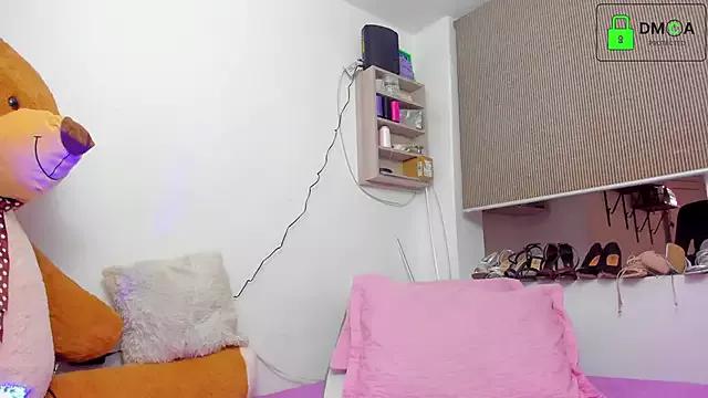 Try our streaming cams variety and talk on a personal level with our adorable girls streamers, showing off their bountiful shapes and dildos.