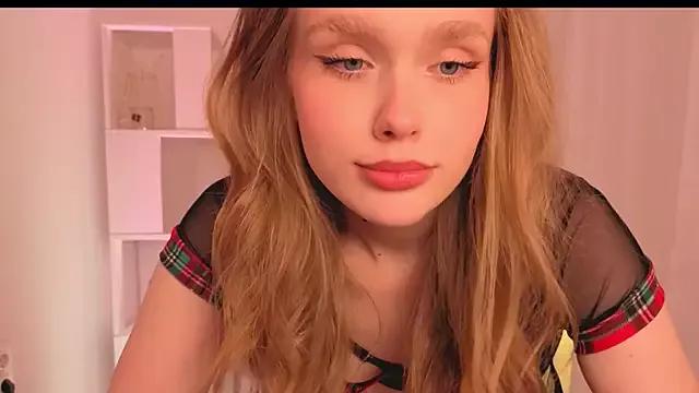KathyBlooms from StripChat is Freechat