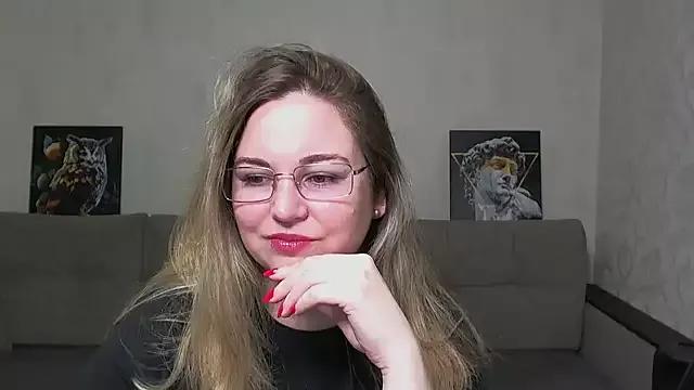 Katie_Leah from StripChat is Freechat
