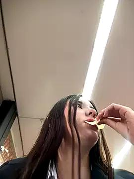 Katie_rawwww from StripChat is Freechat