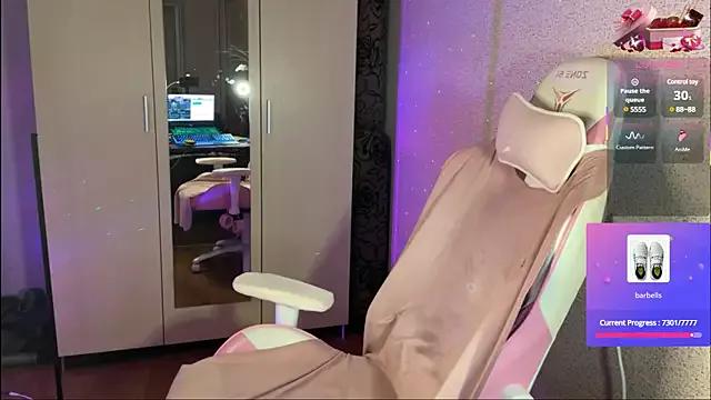 Try our streaming cams variety and talk on a personal level with our adorable girls streamers, showing off their bountiful shapes and dildos.