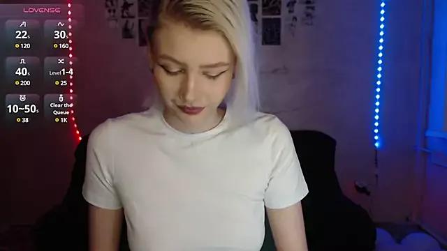 Try our streaming cams variety and talk on a personal level with our adorable girls streamers, showing off their bountiful shapes and dildos.