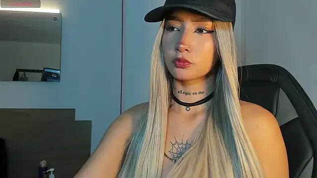 Katta_Martini_ from StripChat is Freechat