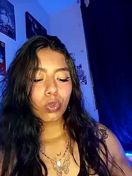 Katta_ossa from StripChat