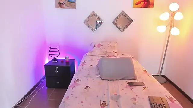 Try our streaming cams variety and talk on a personal level with our adorable girls streamers, showing off their bountiful shapes and dildos.