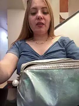 KatteAdams from StripChat