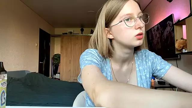 KATTIE_SLOWFiRE from StripChat is Freechat