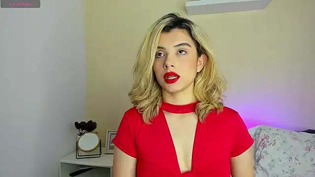 Katty__Rousse from StripChat