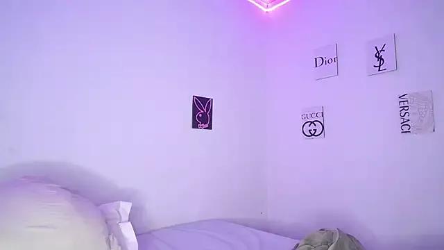Try our streaming cams variety and talk on a personal level with our adorable girls streamers, showing off their bountiful shapes and dildos.