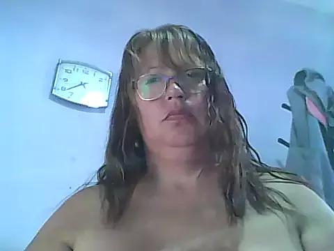 Katy3 from StripChat is Freechat