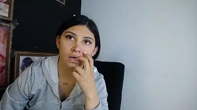 katy_lenah from StripChat is Freechat