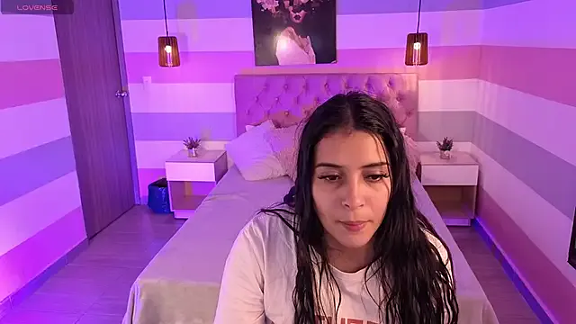 katynavarro from StripChat is Freechat