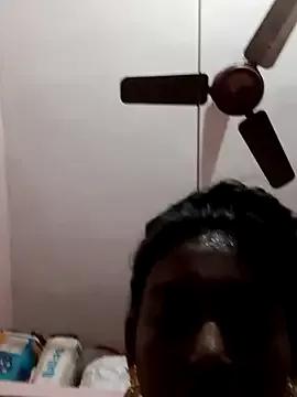 Kaviyaponnu0987 from StripChat